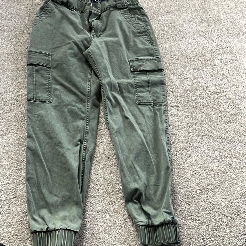 Hollister high rise cargo pants
